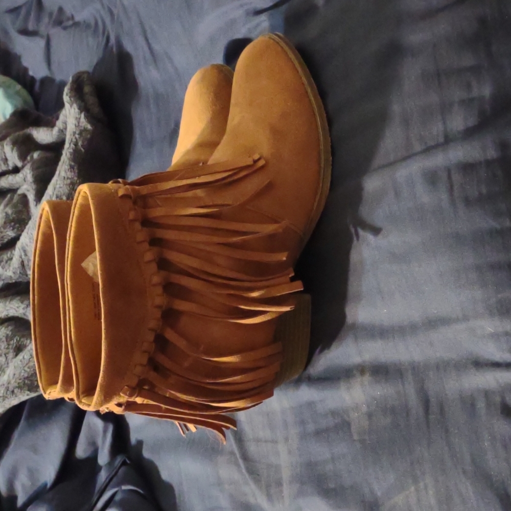 American eagle fringe boots